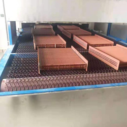 大型工程機(jī)械散熱器釬焊爐