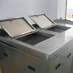 工業(yè)超聲波清洗機(jī)